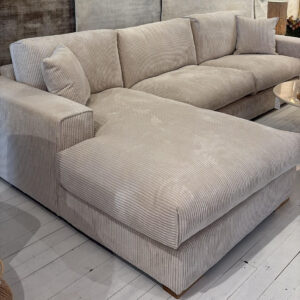 Sofa Emma Feincord Seitenansicht.jpg