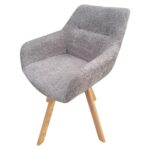 Esszimmerstuhl in Taupe mit Dunkelholz-Beinen, ideal für stilvolle Wohnbereiche